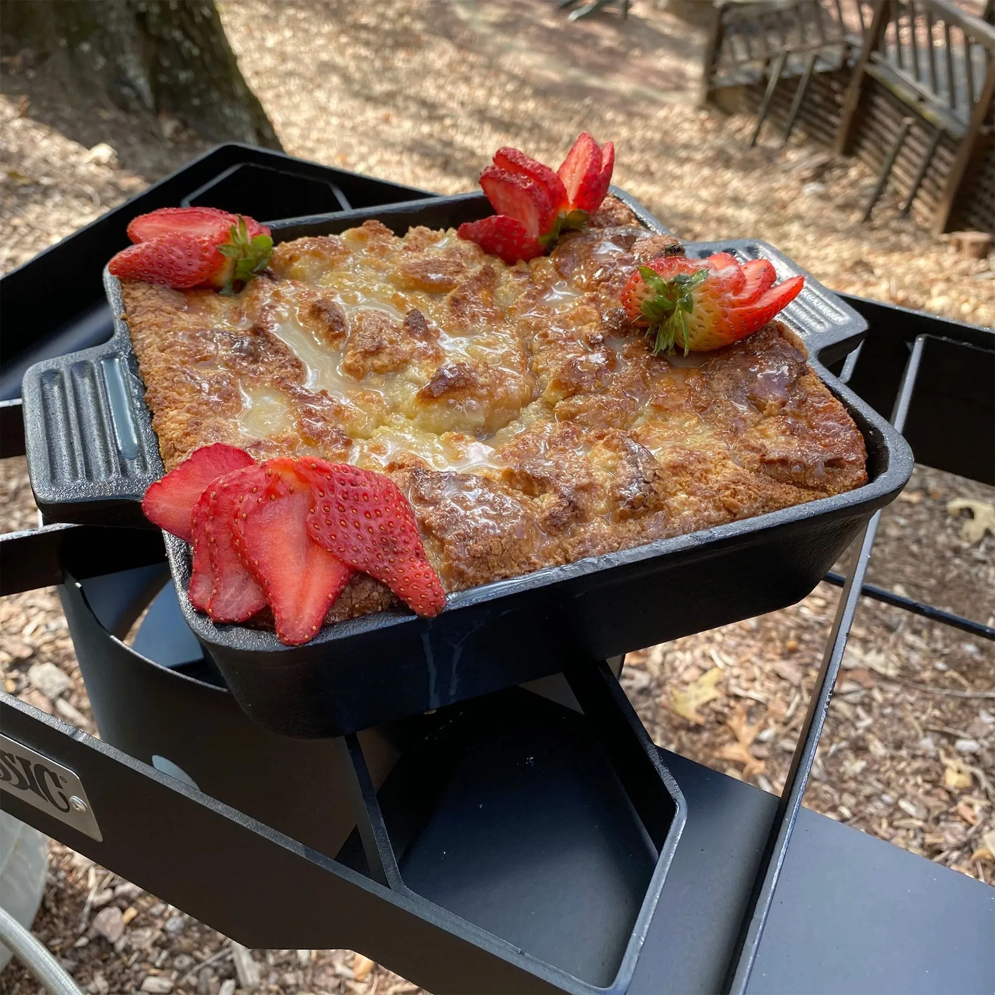 Bayou Classic 8x8 Inch Pre Seasoned Cast Iron Cake Pan Casserole Bakeware Dish