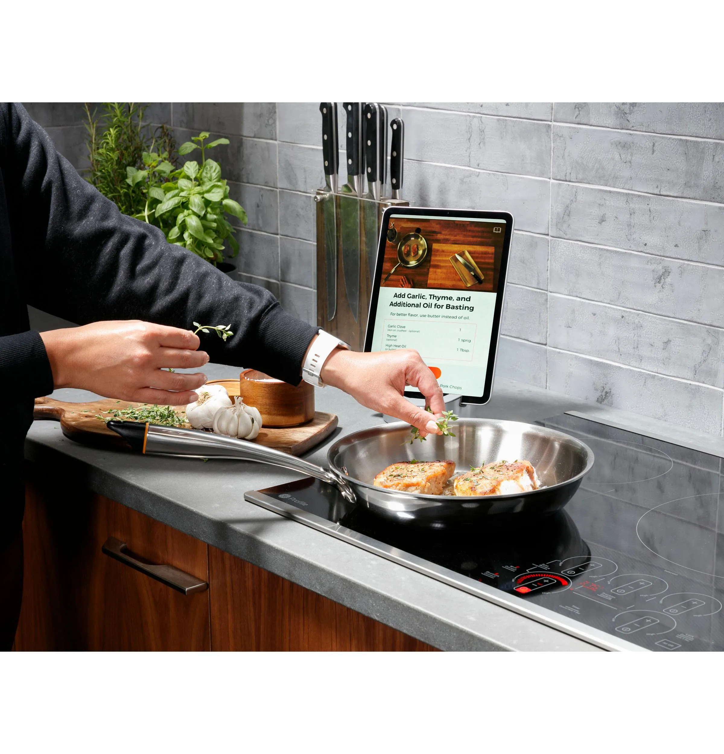 PHP9030DTBB GE Profile™ 30" Built-In Touch Control Induction Cooktop